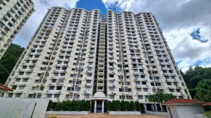 Flat in Paya Terubong